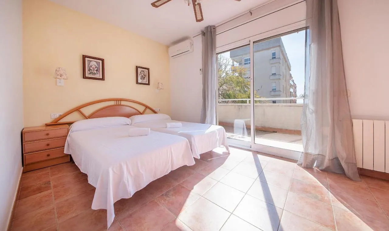 R140 Manila Resort Jardin Calafell Spain