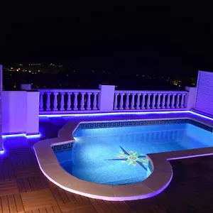 House. Casa Con Piscina Privada Calafell